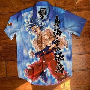 NWT Hot Topic Dragonball Z Goku Button Down Shirt